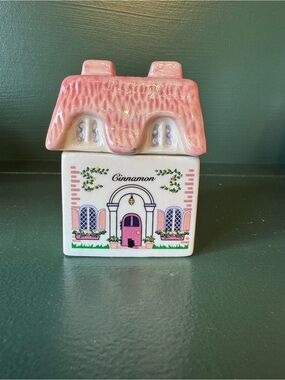 AVON Vintage CINNAMON Cottage Spice Jar Ceramic Cottagecore Kitchen Decor